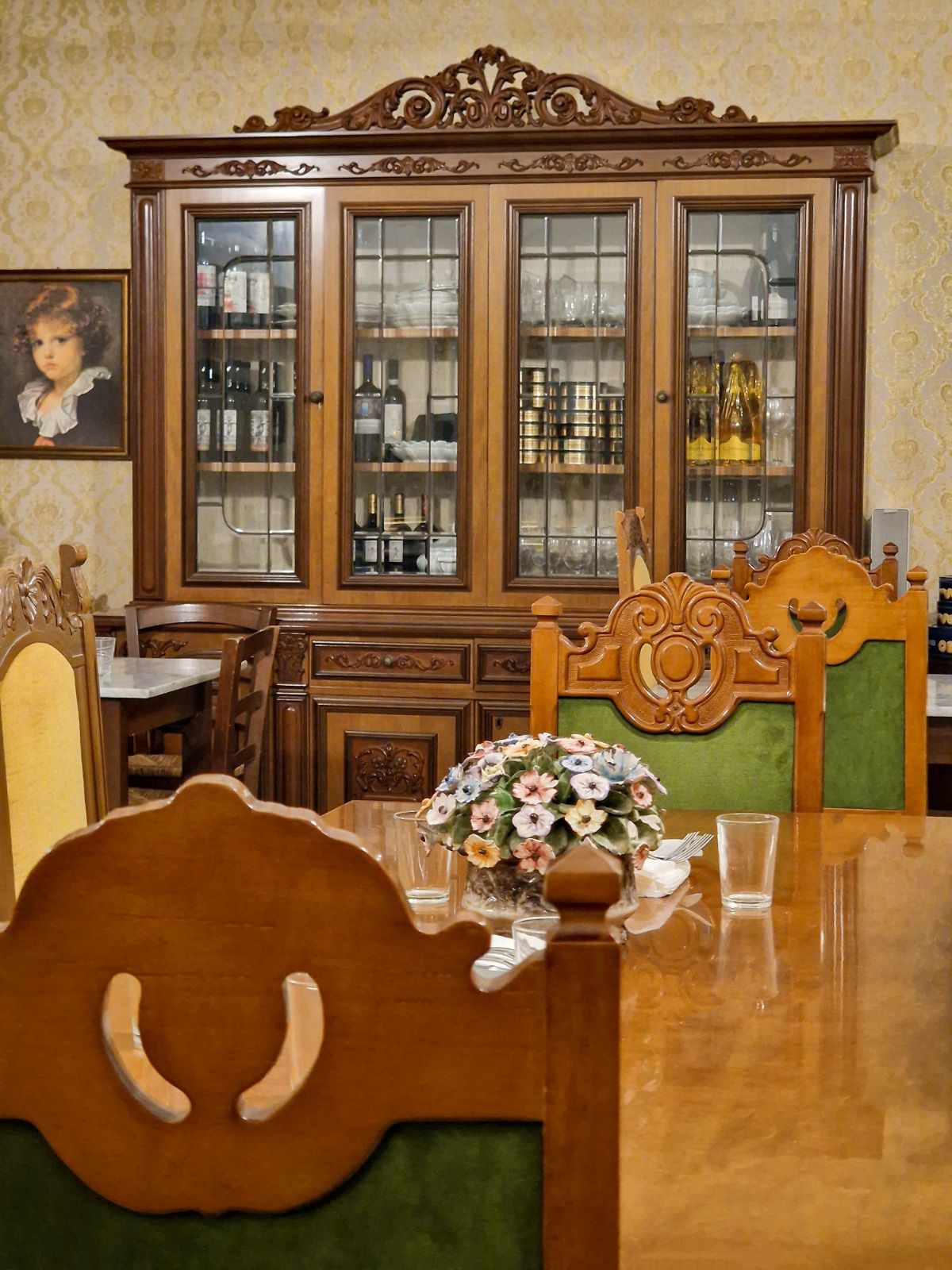 Pizza della tradizione in una casa napoletana